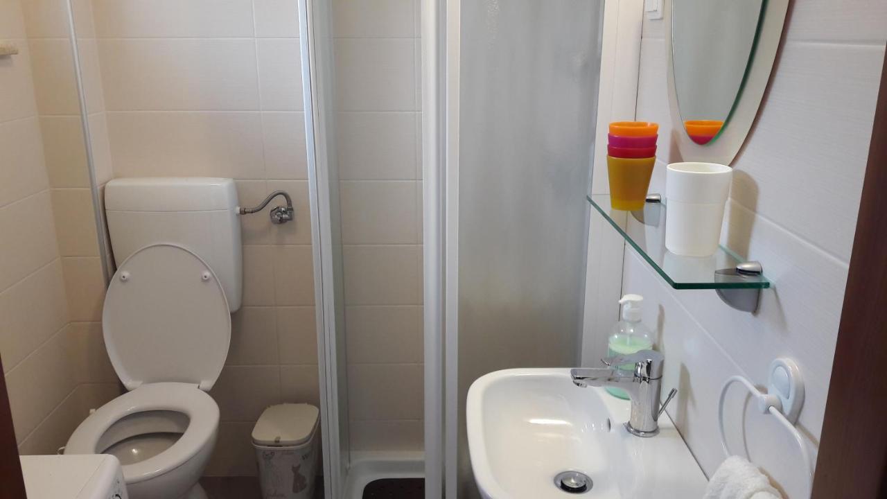 Apartment Nena- Apartman Sa Posebnim Ulazom U Prizemlju, Terasom I Zelenom Okucnicom Rakotule Εξωτερικό φωτογραφία